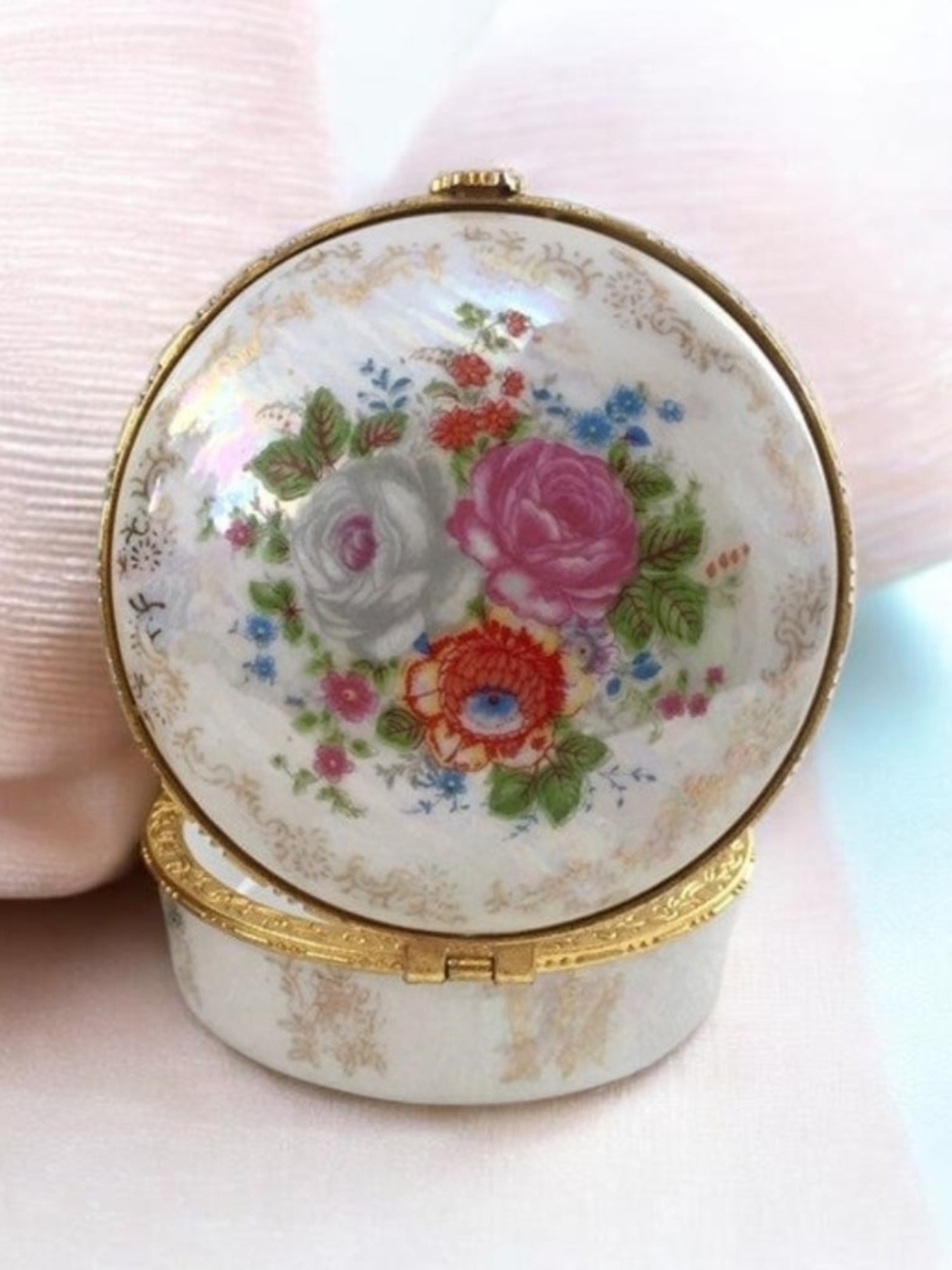 Vintage Floral Iridescen Ceramic Trinket Dish Filigree Details